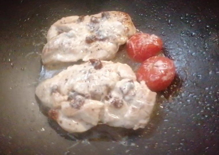 KURACIE PRSIA SO SUŠENÝMI PARADAJKAMI A PARMEZÁNOM - 4