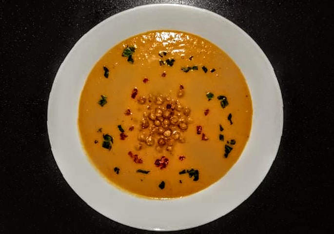 Pikantná cícerovo-mrkvová  polievka 